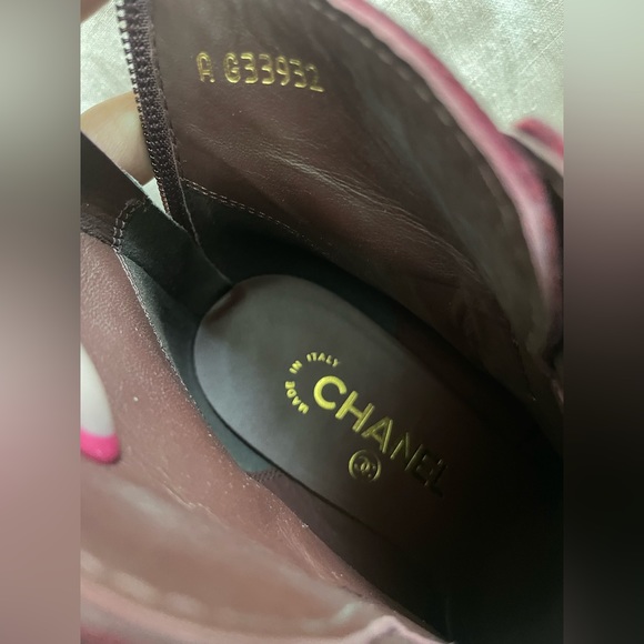 Chanel Burgundy Chest Velvet Cap Toe Pearl Chain Ankle Boots/Booties - Picture 9 of 11